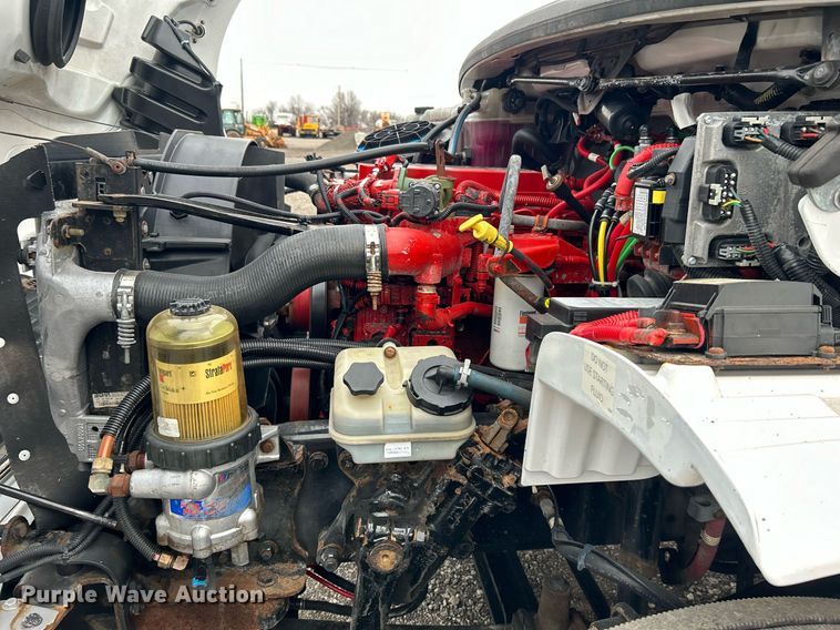 image for item OM9229 2013 Freightliner M2 Business Class  box truck