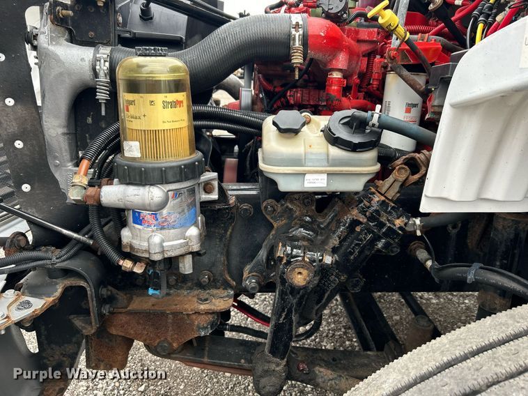 image for item OM9229 2013 Freightliner M2 Business Class  box truck