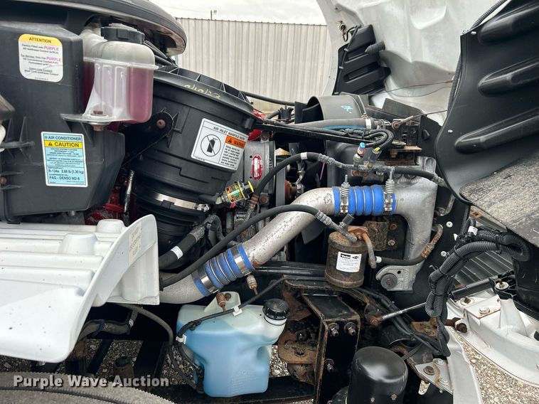 image for item OM9229 2013 Freightliner M2 Business Class  box truck