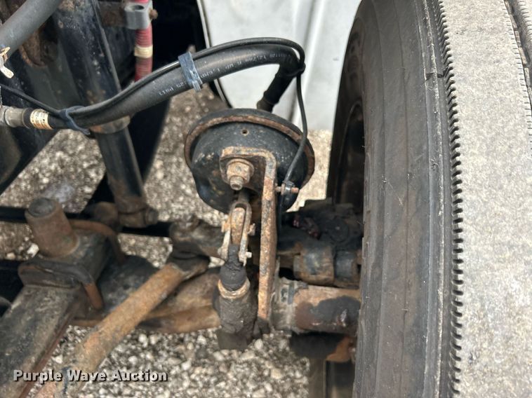 image for item OM9229 2013 Freightliner M2 Business Class  box truck