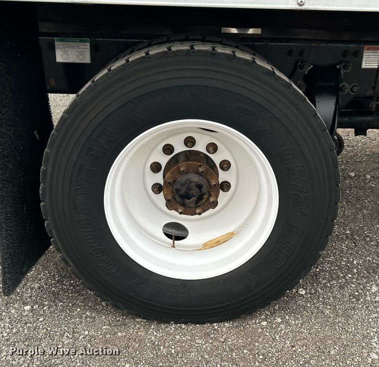 image for item OM9229 2013 Freightliner M2 Business Class  box truck