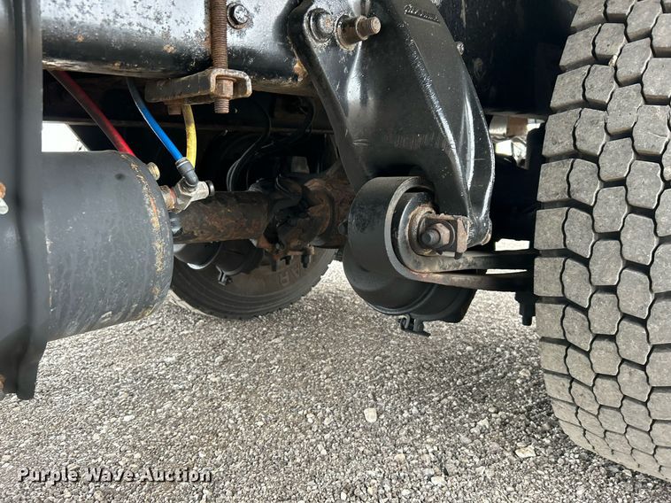 image for item OM9229 2013 Freightliner M2 Business Class  box truck