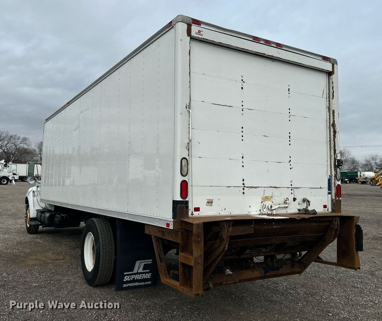 image for item OM9230 2009 Ford F650 Super Duty  box truck