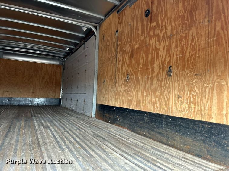 image for item OM9230 2009 Ford F650 Super Duty  box truck