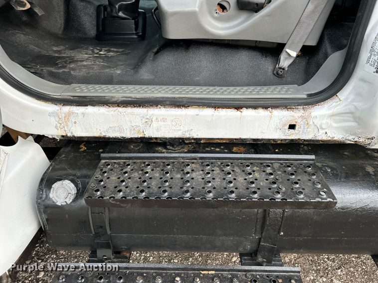 image for item OM9230 2009 Ford F650 Super Duty  box truck