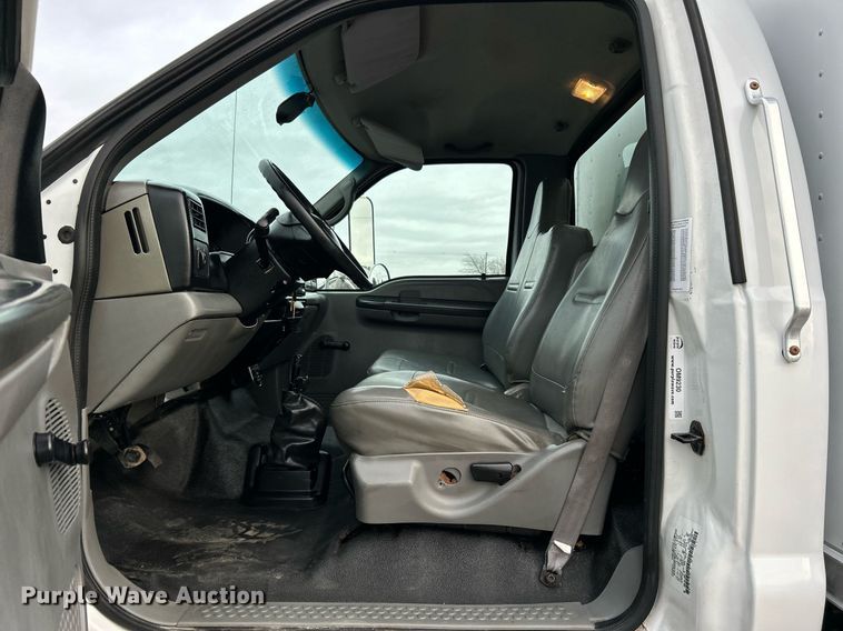 image for item OM9230 2009 Ford F650 Super Duty  box truck