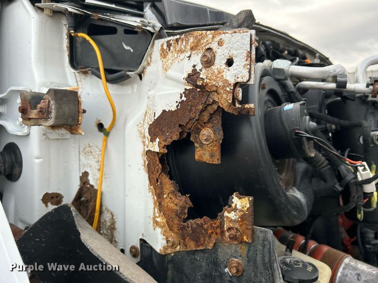 image for item OM9230 2009 Ford F650 Super Duty  box truck