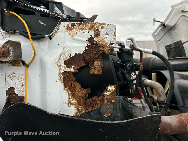 image for item OM9230 2009 Ford F650 Super Duty  box truck