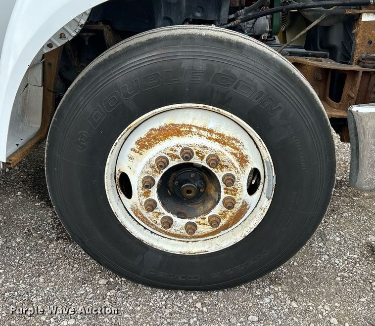 image for item OM9230 2009 Ford F650 Super Duty  box truck