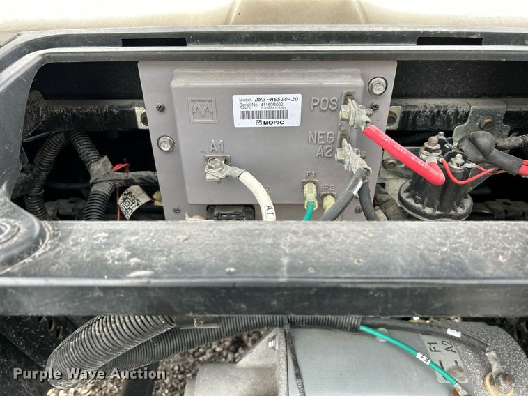 image for item OM9240 2017 Yamaha DR2E17  golf cart