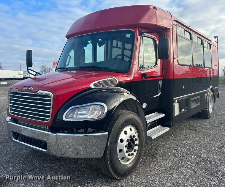 image for item OM9242 2018 Freightliner M2  shuttle bus