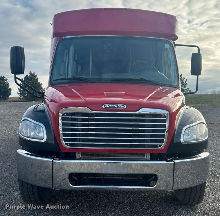 image for item OM9242 2018 Freightliner M2  shuttle bus