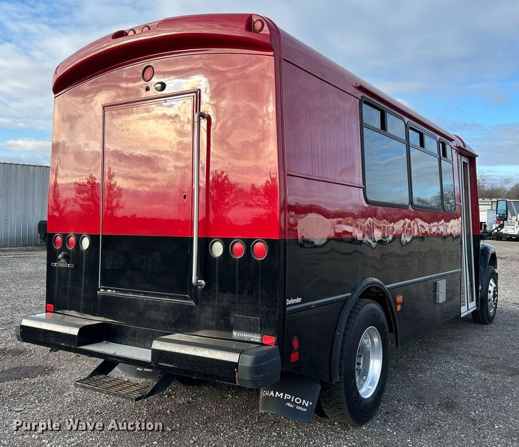 image for item OM9242 2018 Freightliner M2  shuttle bus