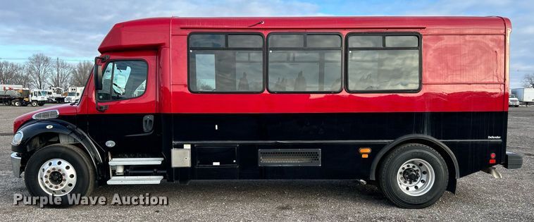 image for item OM9242 2018 Freightliner M2  shuttle bus