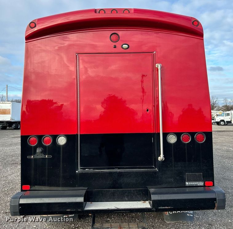 image for item OM9242 2018 Freightliner M2  shuttle bus