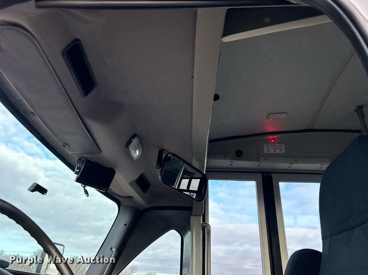 image for item OM9242 2018 Freightliner M2  shuttle bus