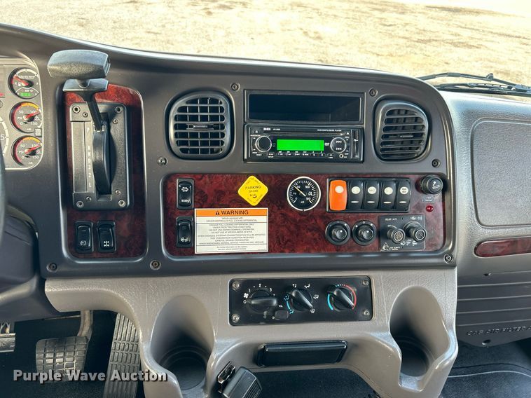 image for item OM9242 2018 Freightliner M2  shuttle bus