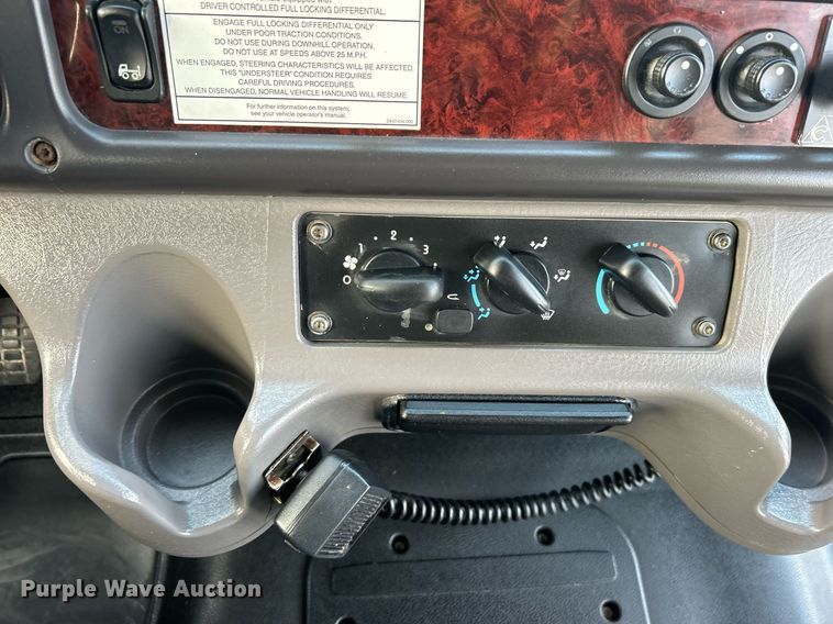 image for item OM9242 2018 Freightliner M2  shuttle bus