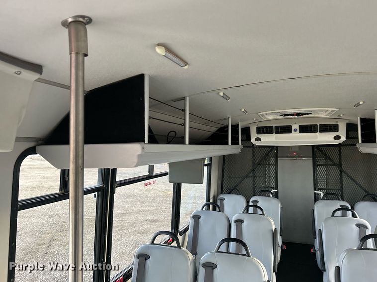 image for item OM9242 2018 Freightliner M2  shuttle bus
