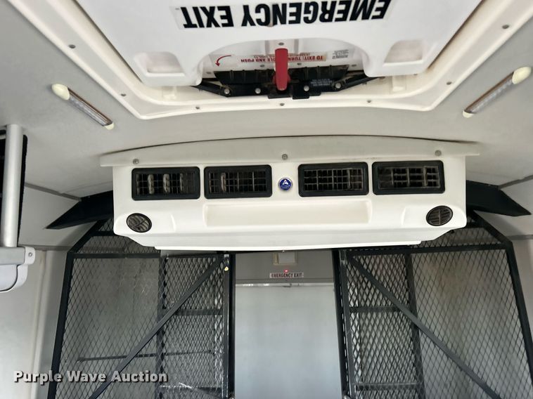 image for item OM9242 2018 Freightliner M2  shuttle bus