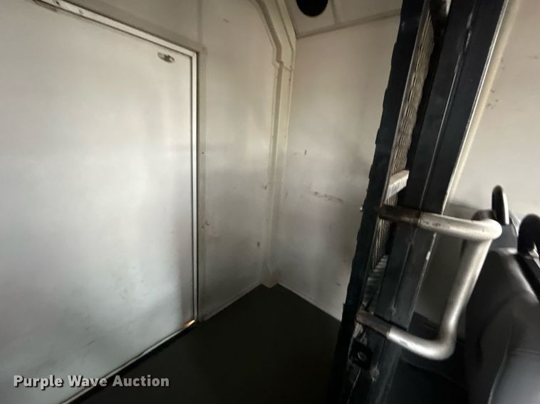 image for item OM9242 2018 Freightliner M2  shuttle bus