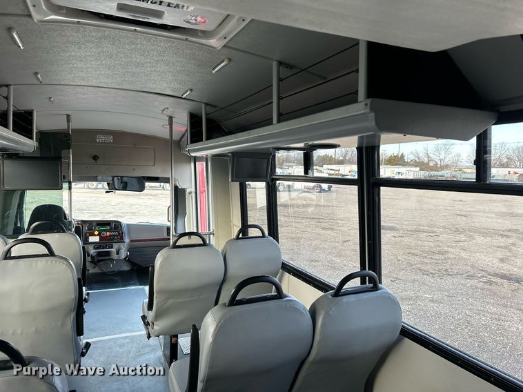 image for item OM9242 2018 Freightliner M2  shuttle bus