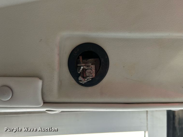 image for item OM9242 2018 Freightliner M2  shuttle bus