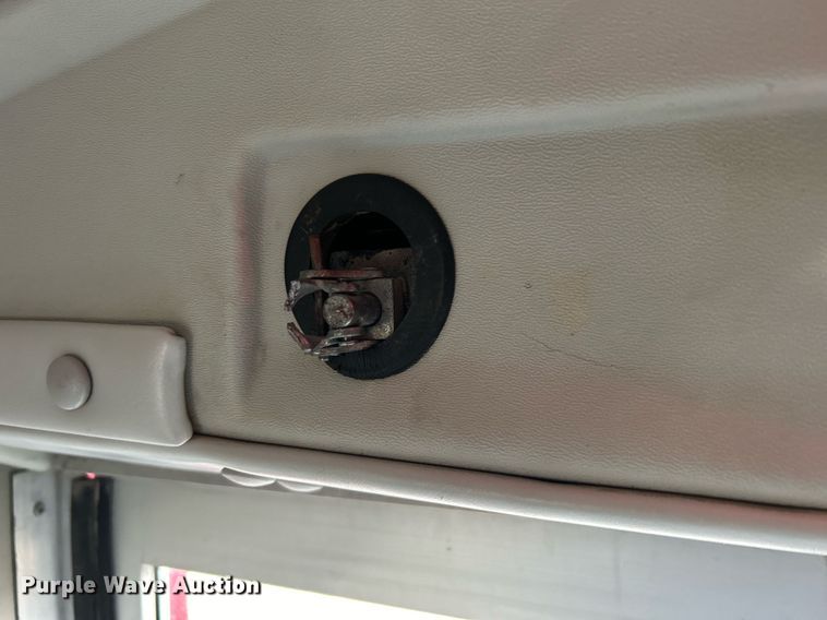 image for item OM9242 2018 Freightliner M2  shuttle bus