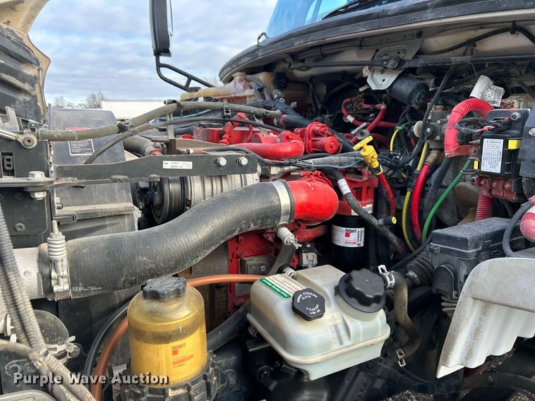 image for item OM9242 2018 Freightliner M2  shuttle bus