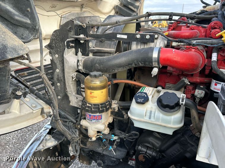 image for item OM9242 2018 Freightliner M2  shuttle bus