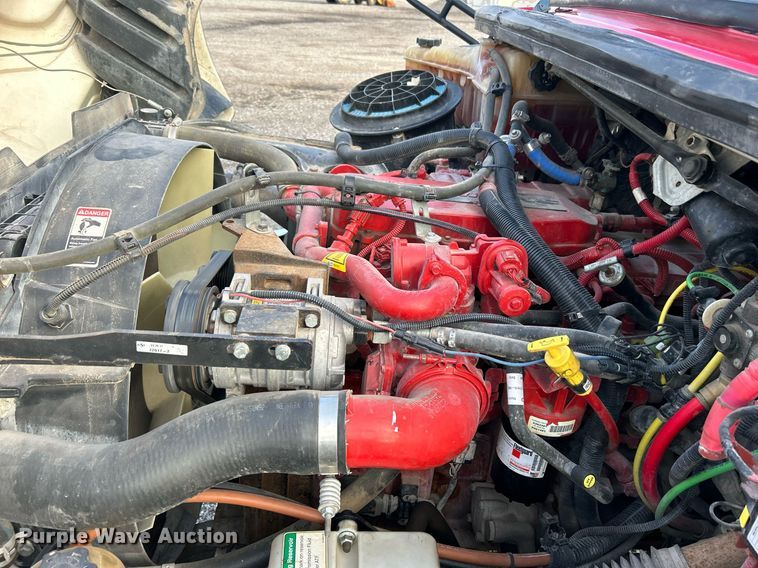 image for item OM9242 2018 Freightliner M2  shuttle bus