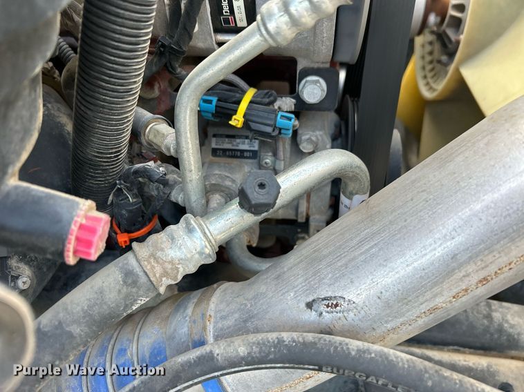 image for item OM9242 2018 Freightliner M2  shuttle bus