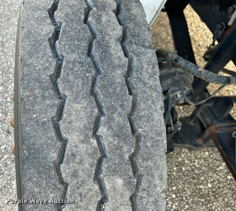 image for item OM9242 2018 Freightliner M2  shuttle bus