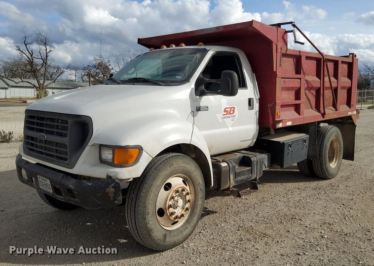 image for item DJ0839 2002 Ford F650 Super Duty XL  dump truck