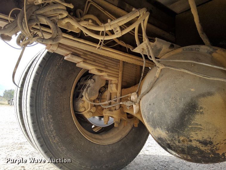 image for item DJ0839 2002 Ford F650 Super Duty XL  dump truck