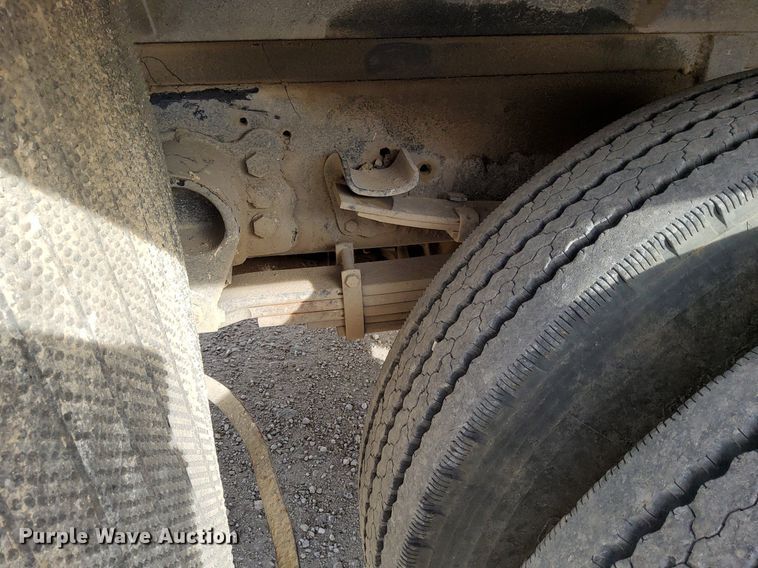 image for item DJ0839 2002 Ford F650 Super Duty XL  dump truck