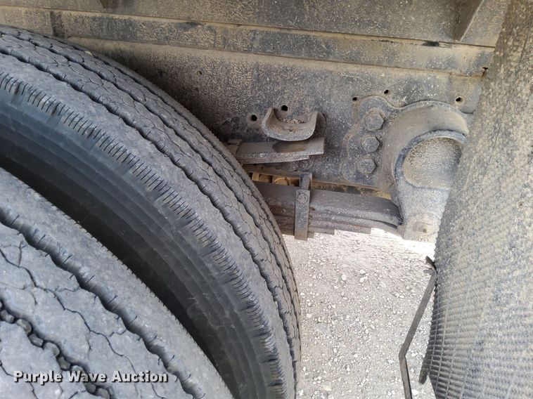 image for item DJ0839 2002 Ford F650 Super Duty XL  dump truck