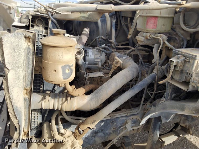 image for item DJ0839 2002 Ford F650 Super Duty XL  dump truck