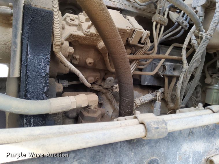 image for item DJ0839 2002 Ford F650 Super Duty XL  dump truck