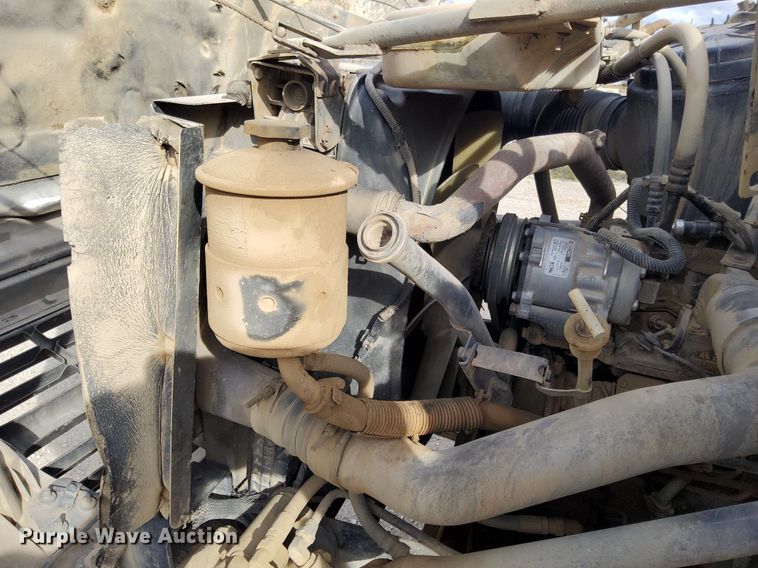 image for item DJ0839 2002 Ford F650 Super Duty XL  dump truck