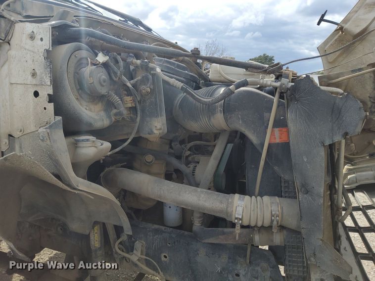 image for item DJ0839 2002 Ford F650 Super Duty XL  dump truck