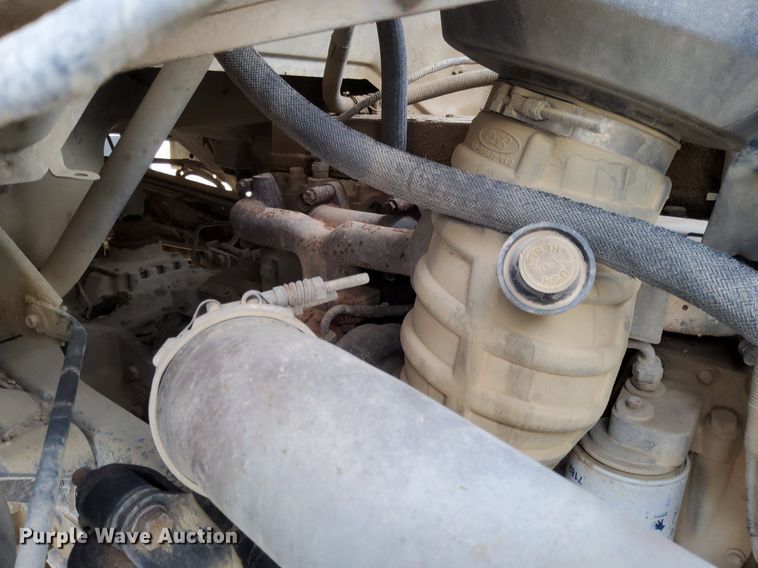 image for item DJ0839 2002 Ford F650 Super Duty XL  dump truck