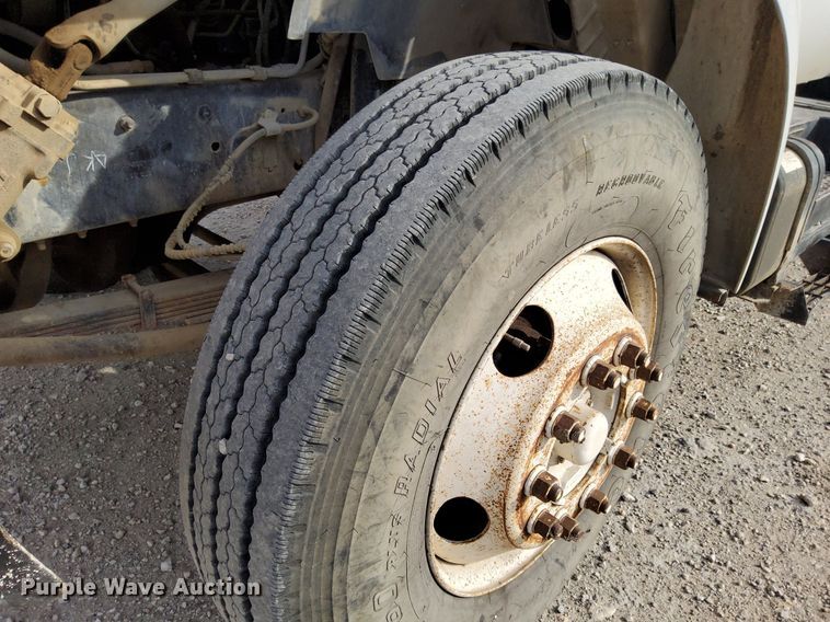 image for item DJ0839 2002 Ford F650 Super Duty XL  dump truck