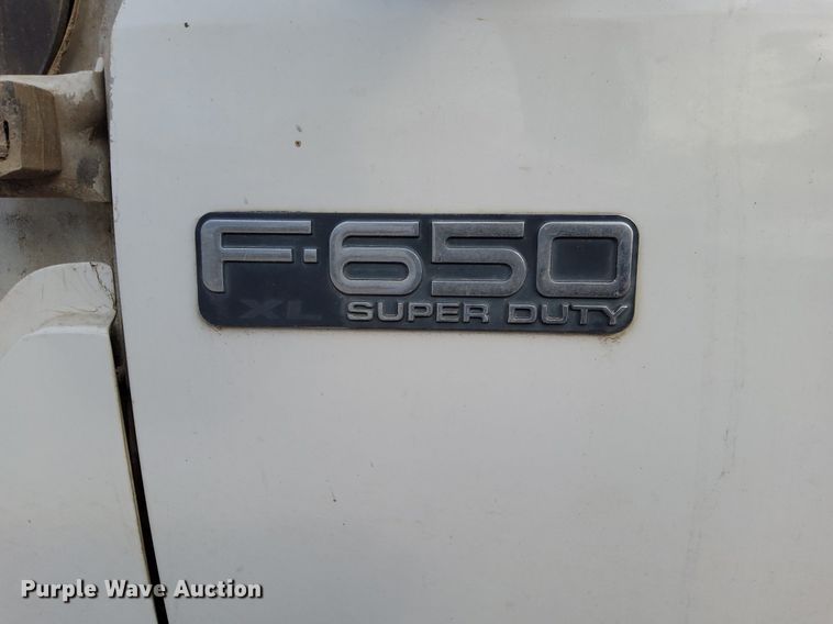 image for item DJ0839 2002 Ford F650 Super Duty XL  dump truck