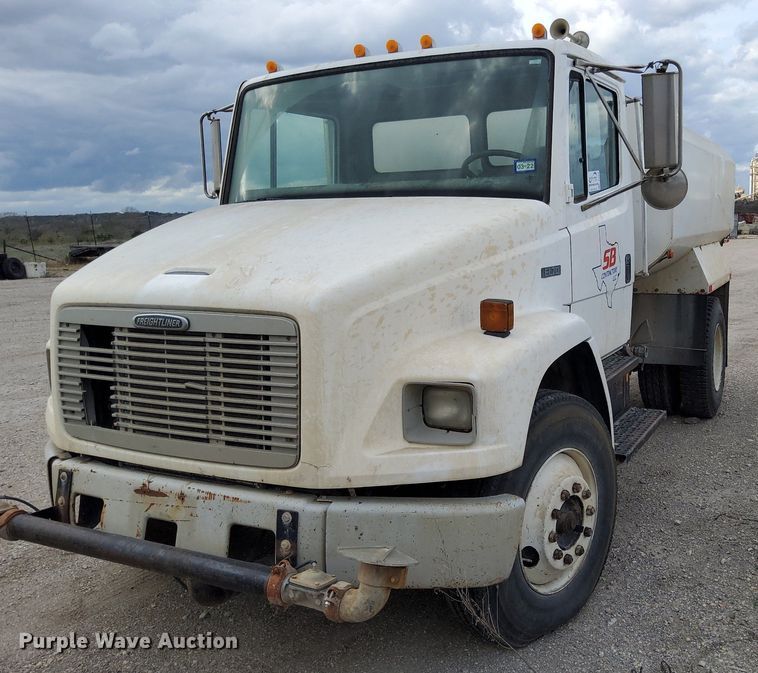 image for item DJ0840 1997 Freightliner FL70  water truck