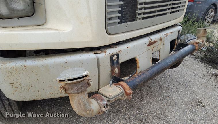 image for item DJ0840 1997 Freightliner FL70  water truck