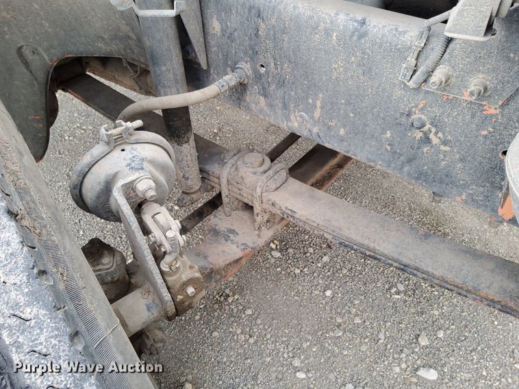 image for item DJ0840 1997 Freightliner FL70  water truck