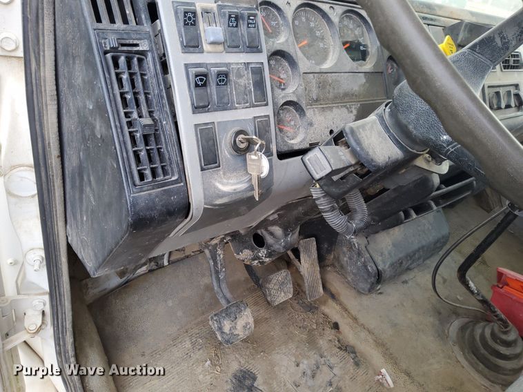 image for item DJ0840 1997 Freightliner FL70  water truck