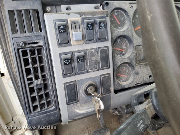 image for item DJ0840 1997 Freightliner FL70  water truck