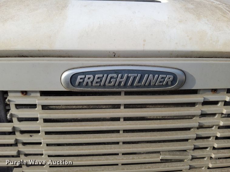 image for item DJ0840 1997 Freightliner FL70  water truck